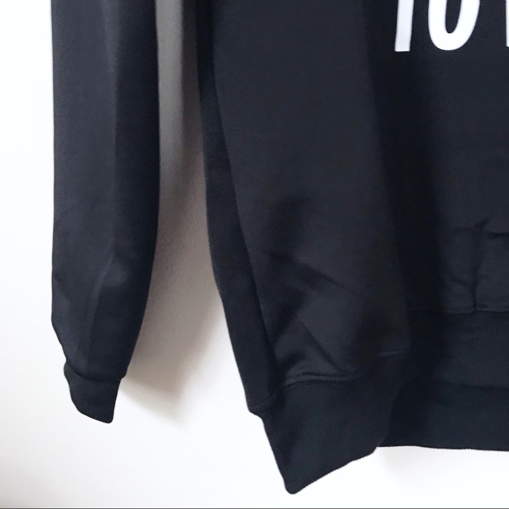 🎀 NEW • “I HAVE NOTHING TO WEAR” Sweatshirt - Picture 6 of 8